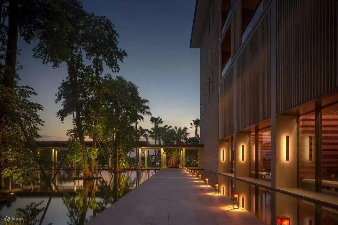 The water courtyard at Lohkah